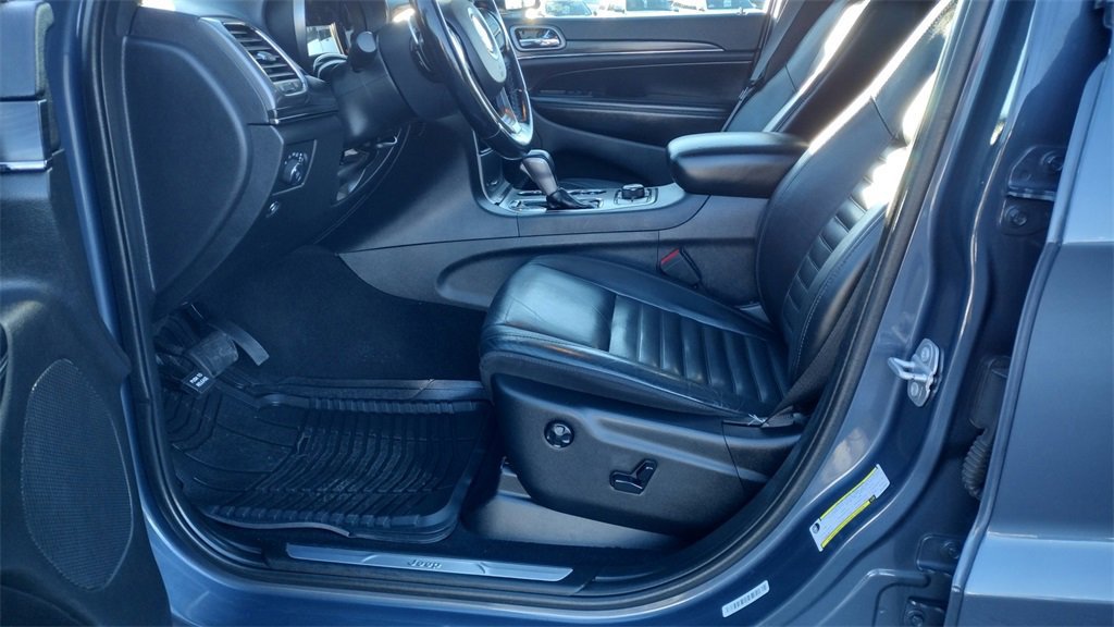 Used 2020 Jeep Grand Cherokee Limited X image 11