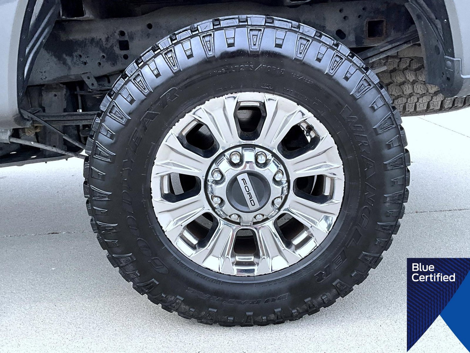Certified 2019 Ford F250 XLT w/ XLT Premium Package AWD/4WD image 25