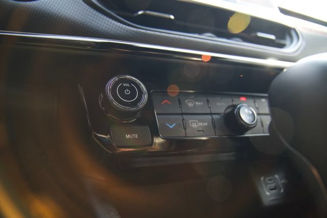 Used 2025 Jeep Compass Trailhawk AWD/4WD image 28