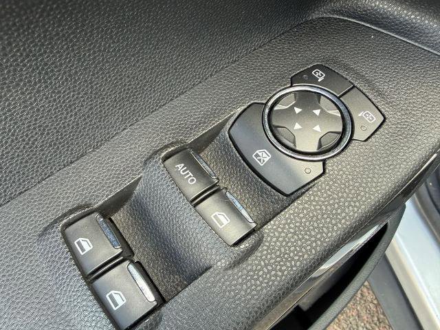 Certified 2018 Ford EcoSport SE image 25