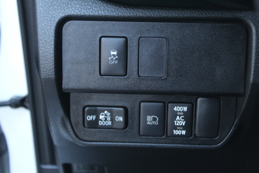 Used 2021 Toyota Tacoma TRD Sport w/ Technology Package RWD image 30