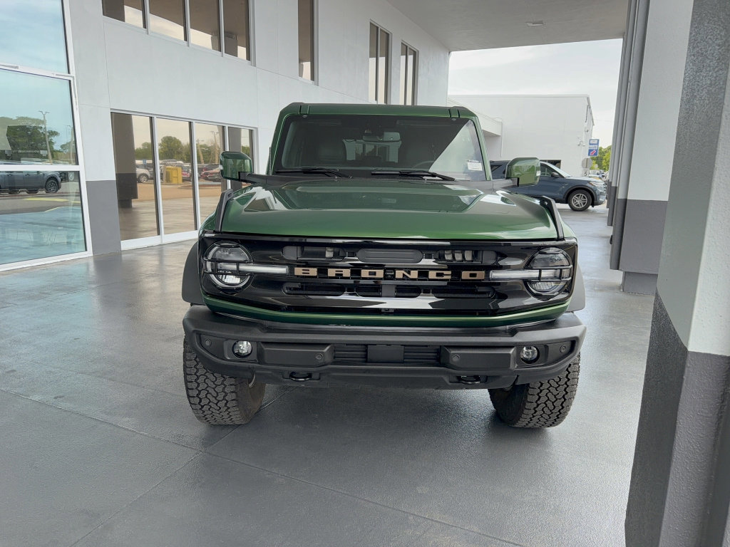 Certified 2025 Ford Bronco Outer Banks w/ Sasquatch Package image 6