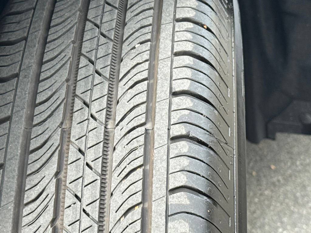 Certified 2025 Ford Maverick XLT w/ 4K Tow Package AWD/4WD image 21