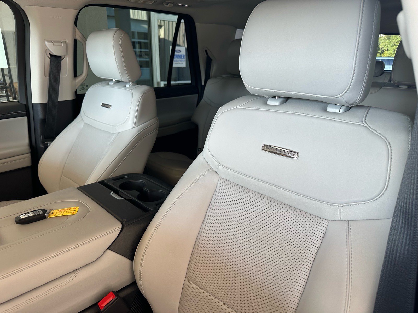 Certified 2025 Ford Expedition Max Platinum w/ Driver's Package AWD/4WD image 20