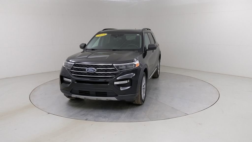 Certified 2023 Ford Explorer XLT w/ Equipment Group 202A image 10