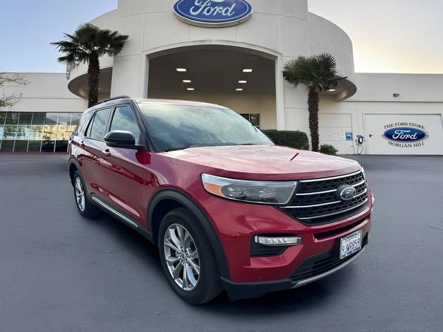 Certified 2023 Ford Explorer XLT w/ Equipment Group 202A AWD/4WD image 4