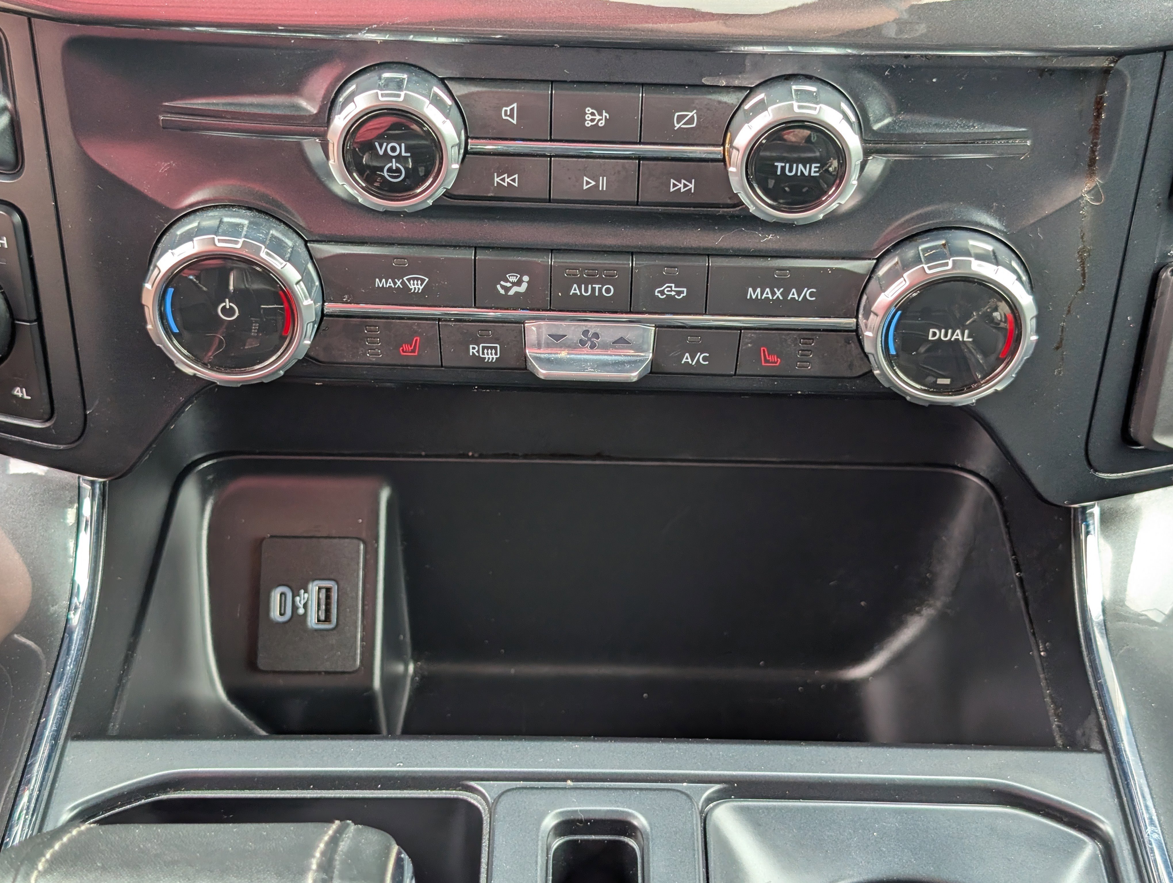 Certified 2022 Ford F150 XLT w/ Equipment Group 302A High image 24