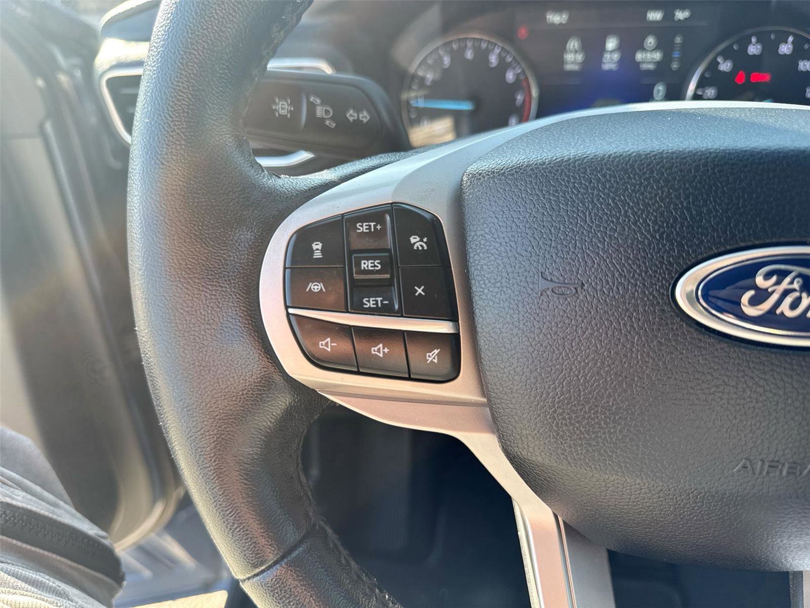 Certified 2021 Ford Explorer XLT w/ Equipment Group 202A image 29