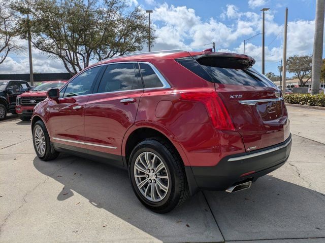 Used 2019 Cadillac XT5 Luxury image 2
