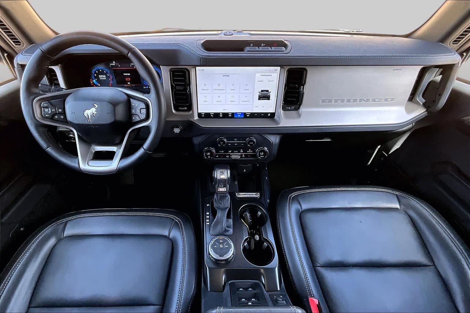 Certified 2025 Ford Bronco Outer Banks AWD/4WD image 16