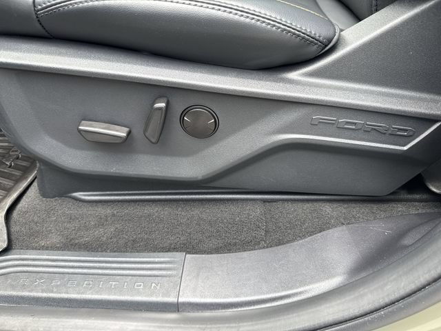 Certified 2025 Ford Expedition Tremor AWD/4WD image 12