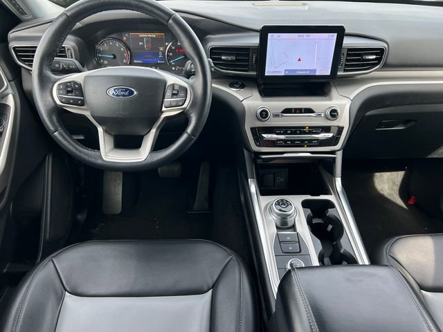 Certified 2023 Ford Explorer XLT w/ Equipment Group 202A AWD/4WD image 2