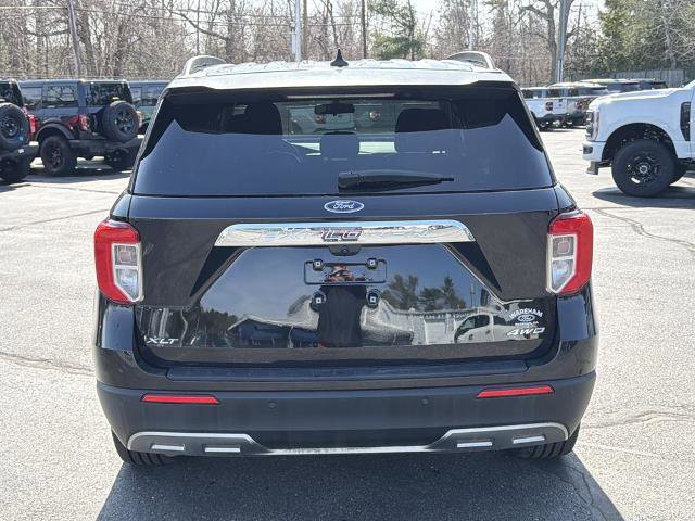 Certified 2022 Ford Explorer XLT w/ Equipment Group 202A image 4