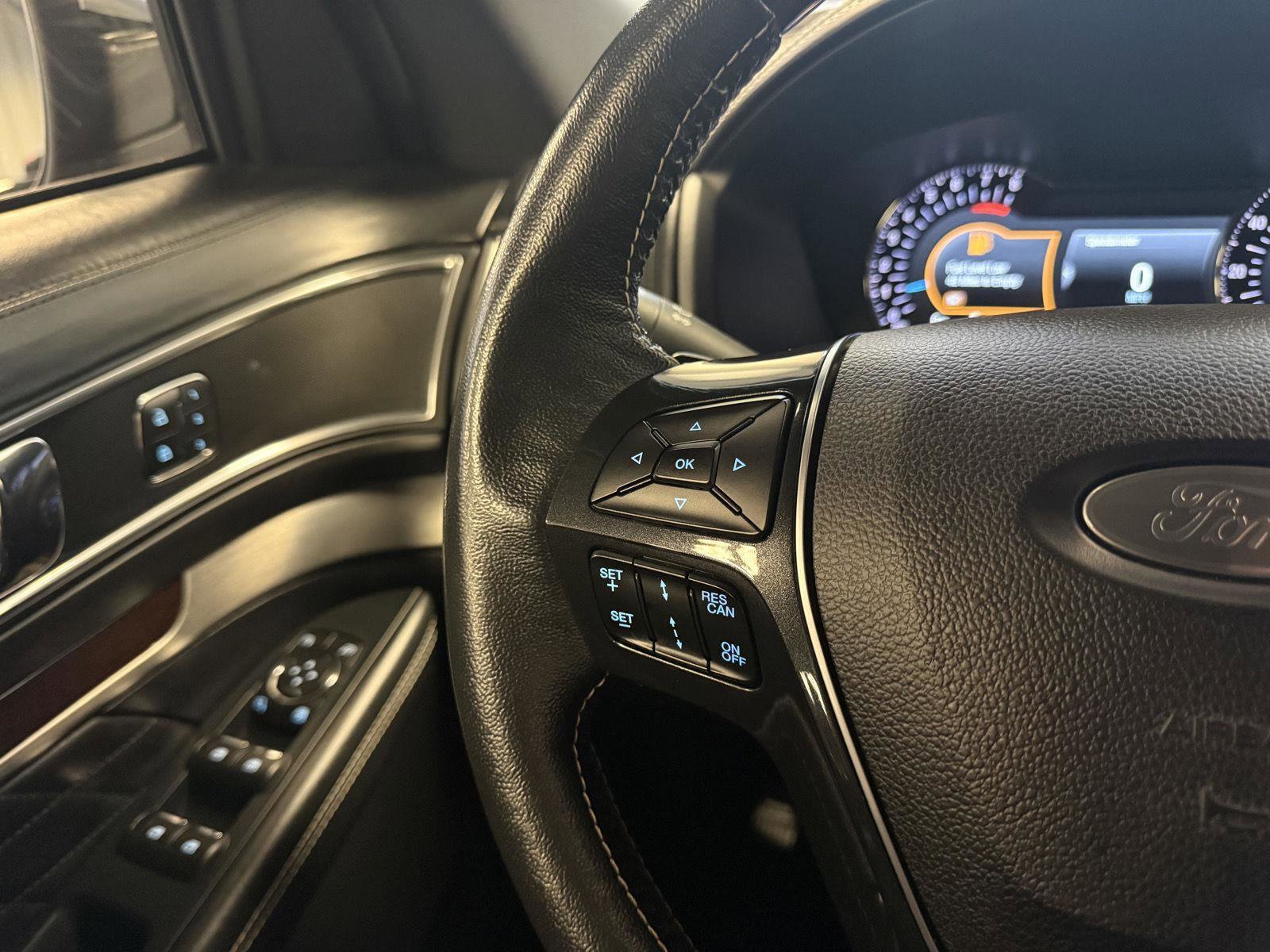 Certified 2019 Ford Explorer Platinum AWD/4WD image 11