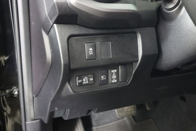 Used 2023 Toyota Tacoma TRD Off-Road AWD/4WD image 40