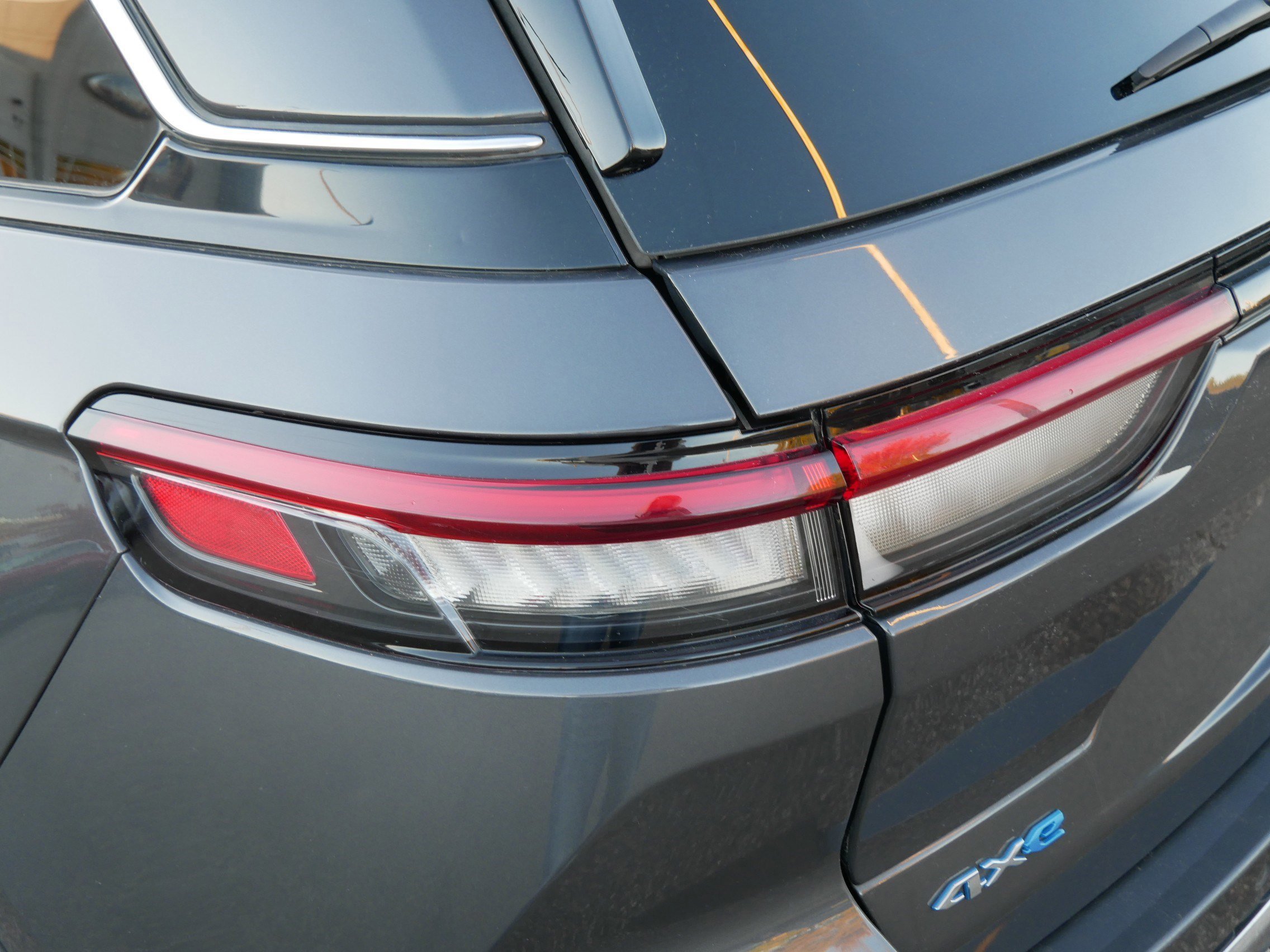 Used 2024 Jeep Grand Cherokee Limited 4xe image 17