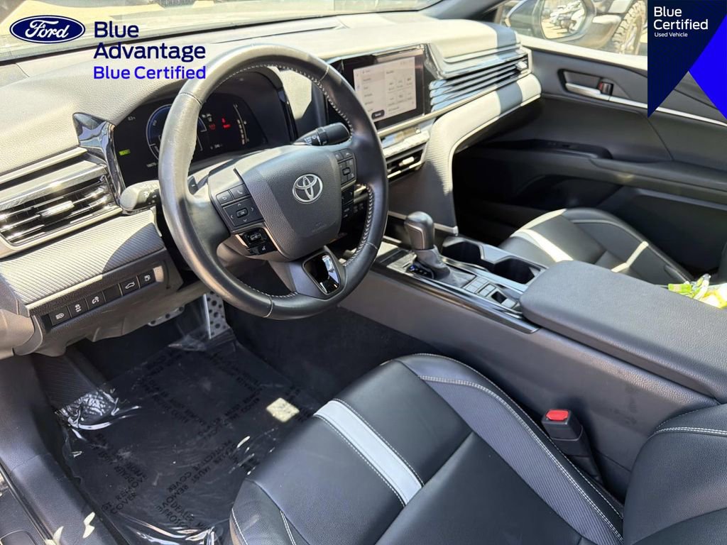 Used 2025 Toyota Camry SE FWD image 15