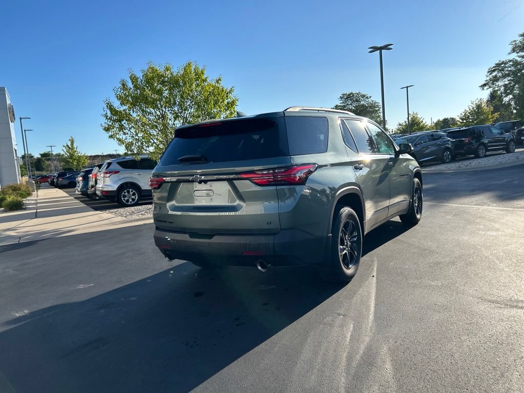 Used 2023 Chevrolet Traverse LT w/ Midnight/Sport Edition AWD/4WD image 5