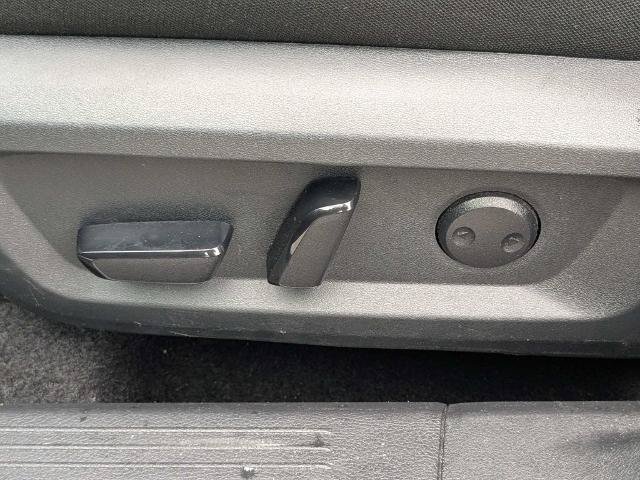 Used 2025 Nissan Rogue SV FWD image 21