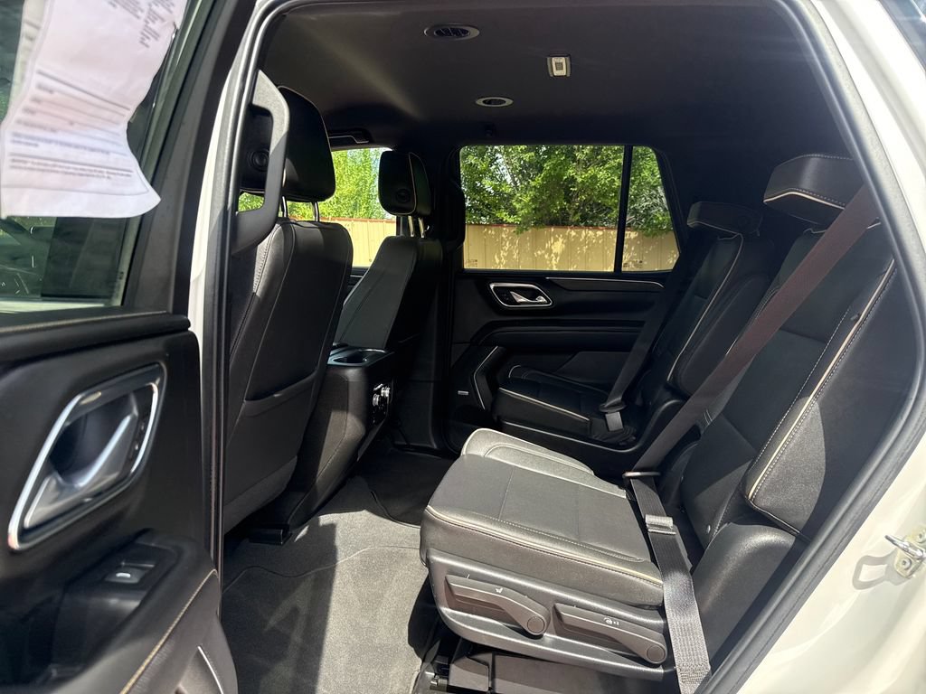 Used 2023 GMC Yukon SLT w/ SLT Luxury Package AWD/4WD image 22