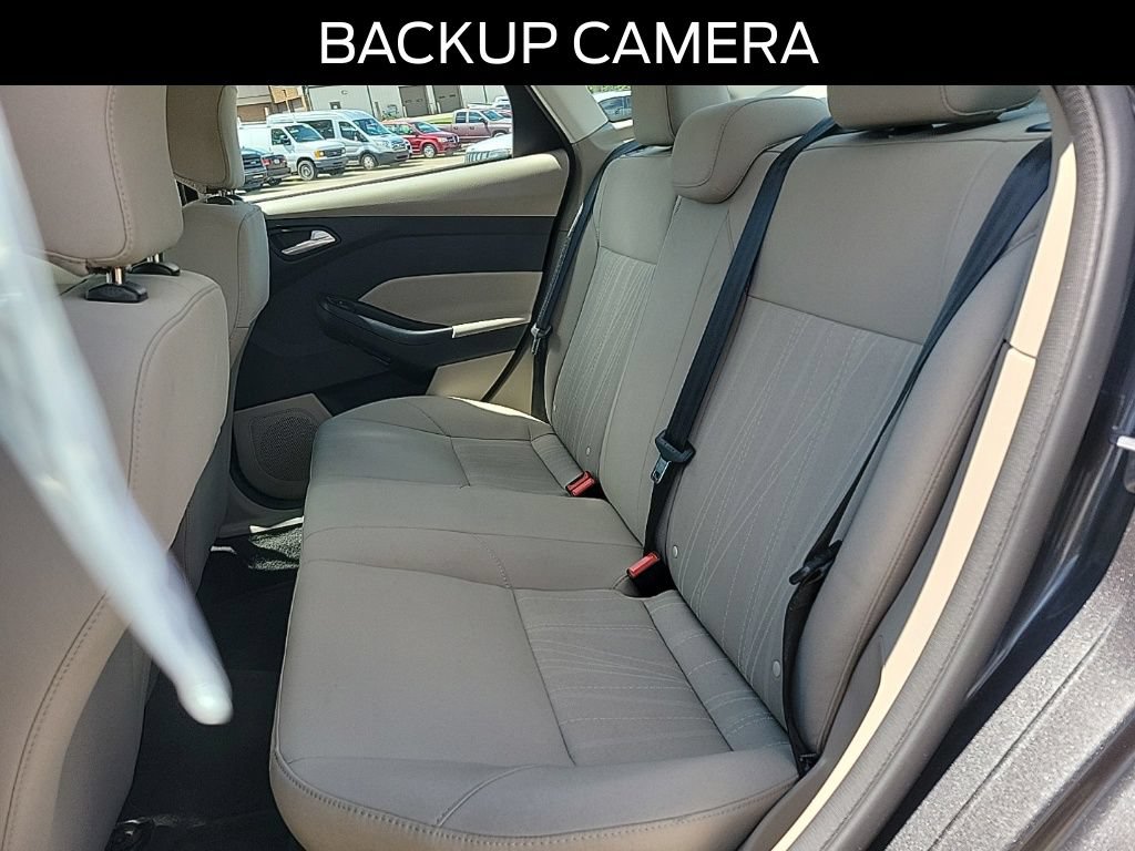 Certified 2018 Ford Focus SE FWD image 12