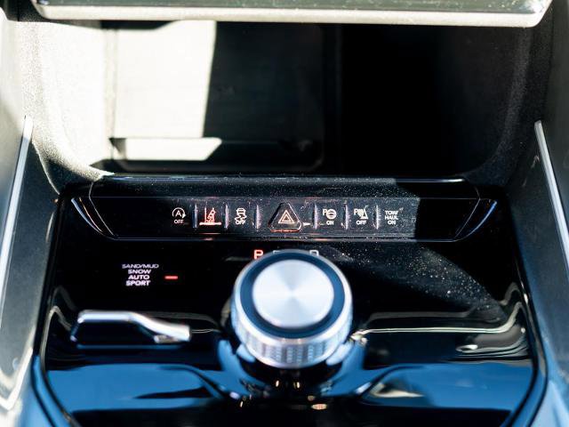 Used 2023 Jeep Wagoneer BASE w/ Convenience Group I image 28