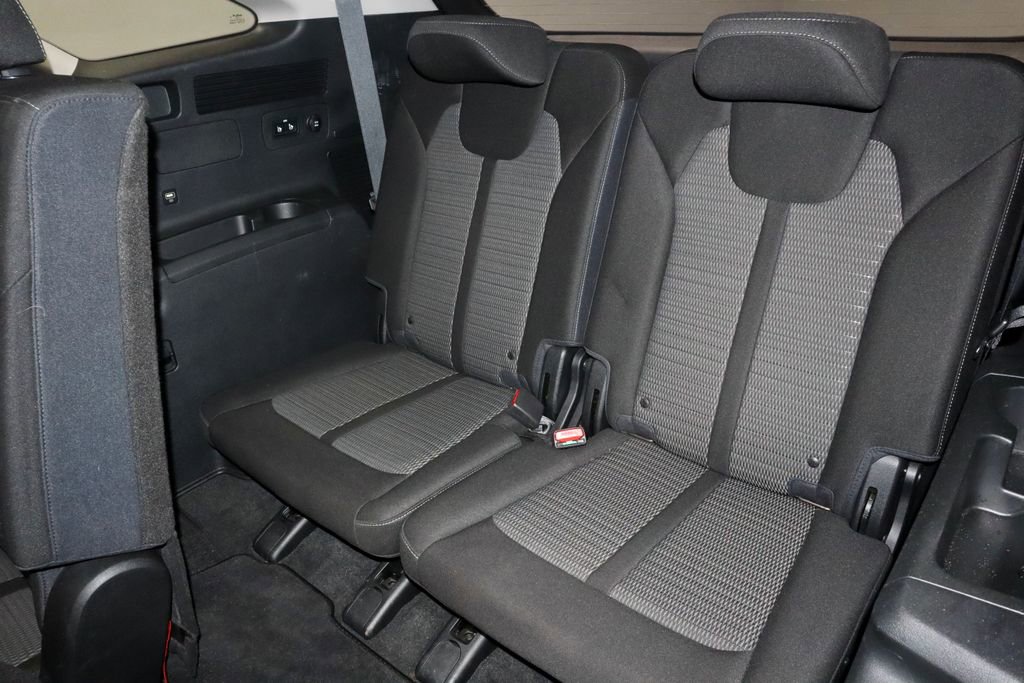 Used 2023 Kia Sorento LX FWD image 22