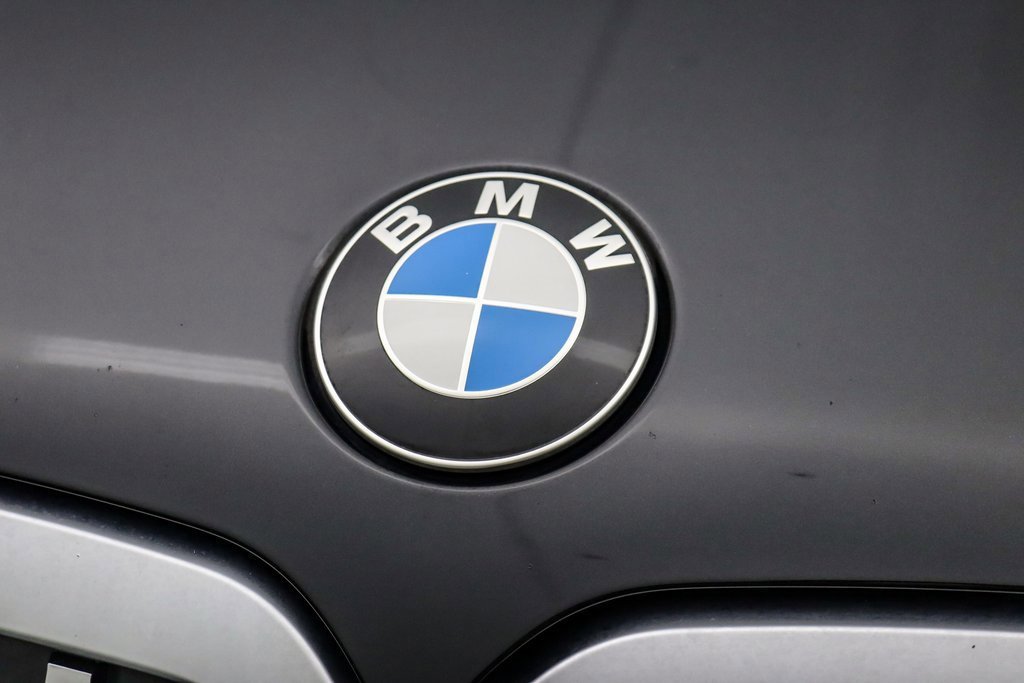 Used 2024 BMW X7 xDrive40i w/ Premium Package image 11