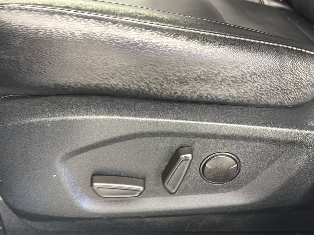 Certified 2020 Ford Edge Titanium AWD/4WD image 26