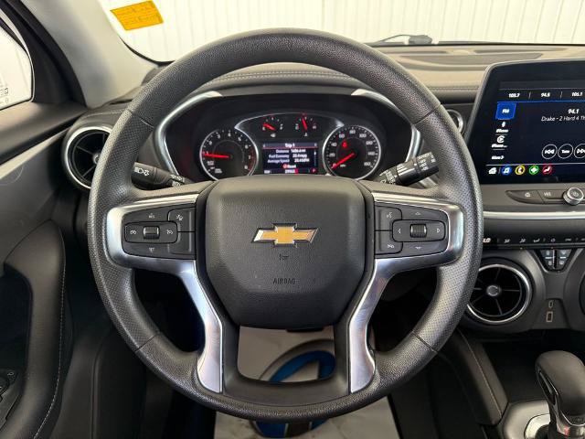 Used 2025 Chevrolet Blazer LT FWD image 13