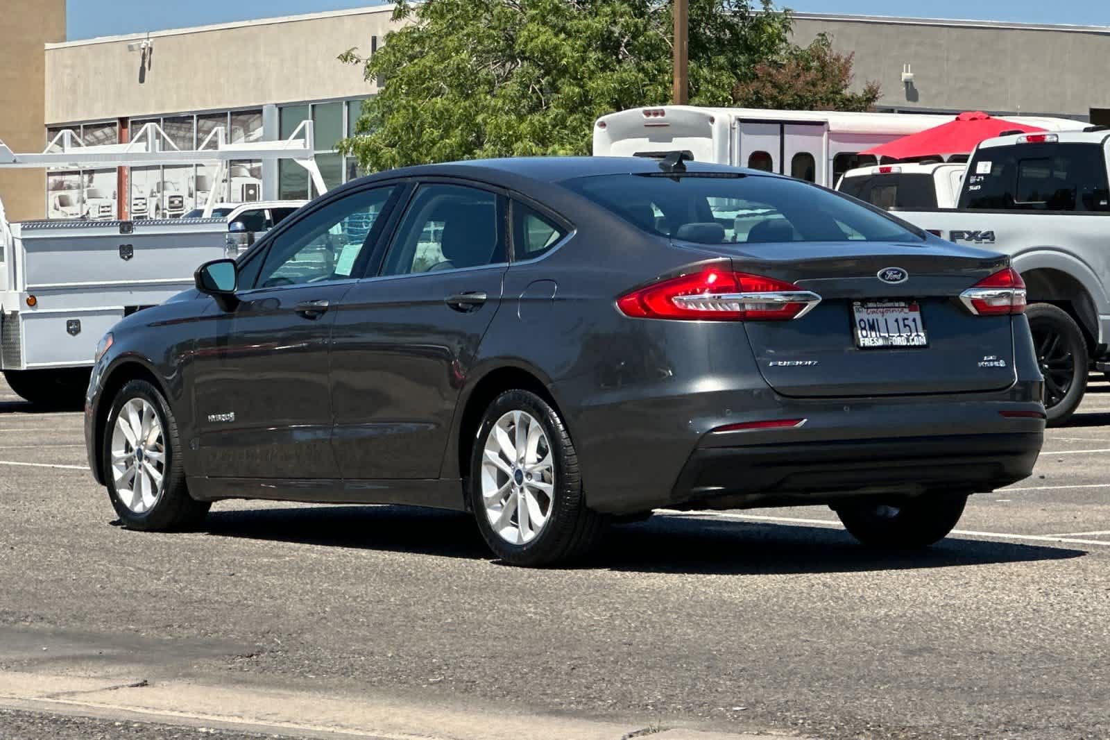 Certified 2019 Ford Fusion SE FWD image 6