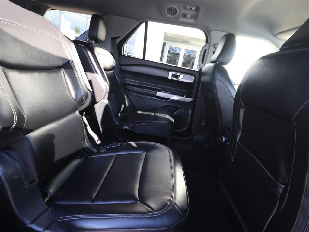 Certified 2022 Ford Explorer XLT w/ Equipment Group 202A image 23