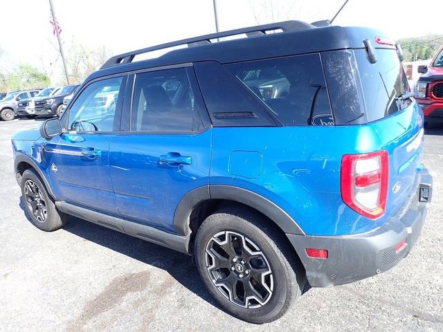 Certified 2025 Ford Bronco Sport Outer Banks w/ Outer Banks Tech Package+ AWD/4WD image 4