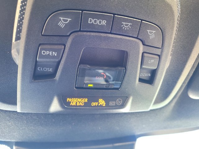 Used 2025 Toyota Corolla SE w/ SE Premium Package FWD image 20