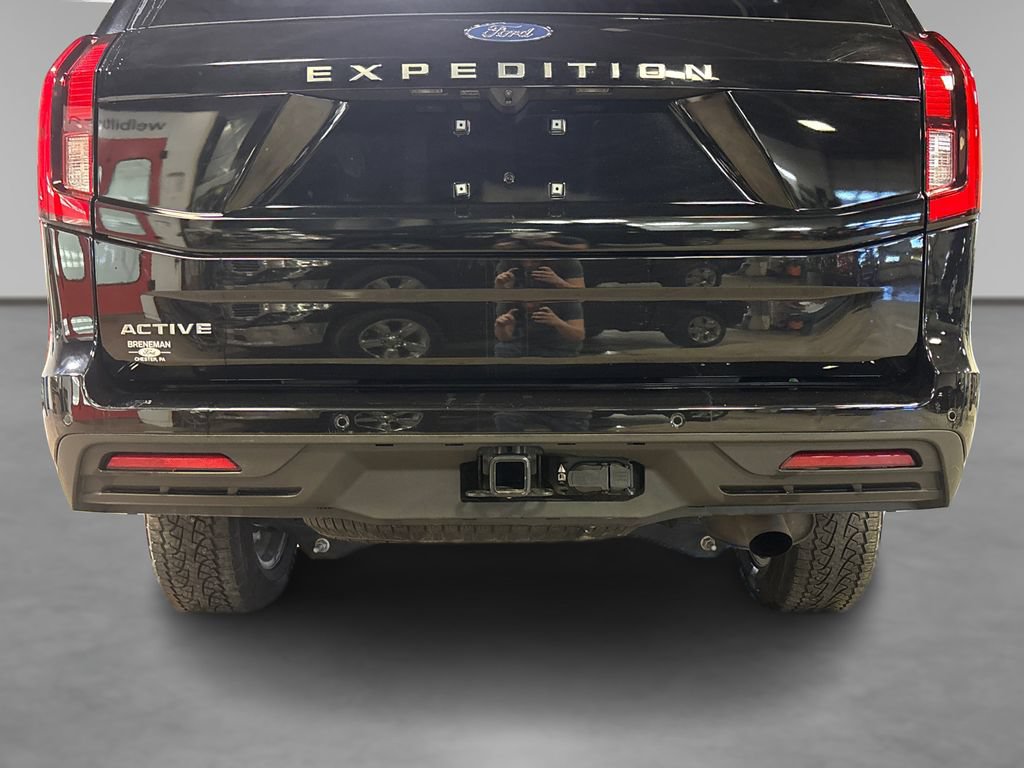 Certified 2025 Ford Expedition Active AWD/4WD image 17