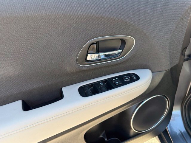 Used 2019 Honda HR-V EX image 11