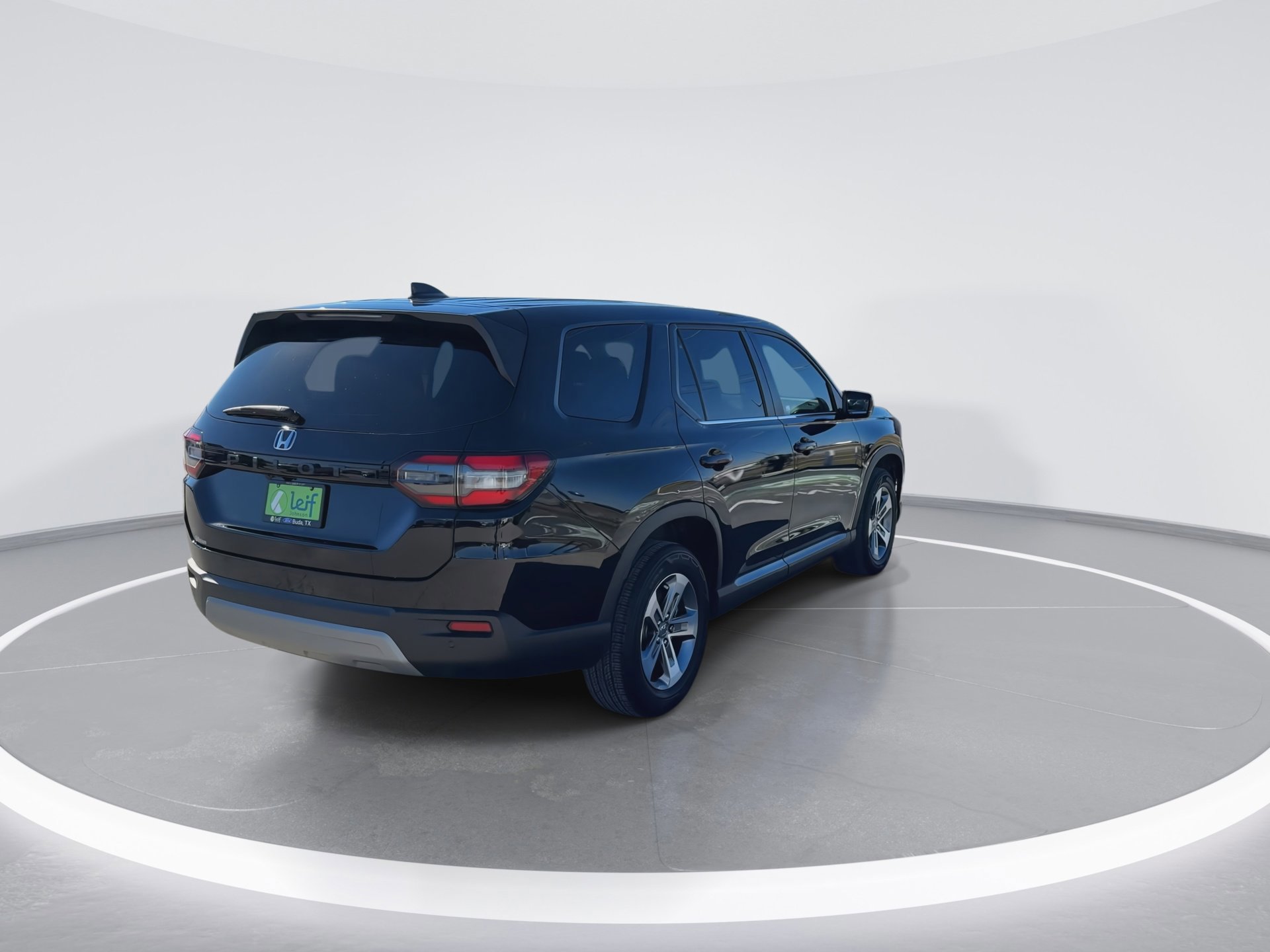Used 2023 Honda Pilot EX-L image 4