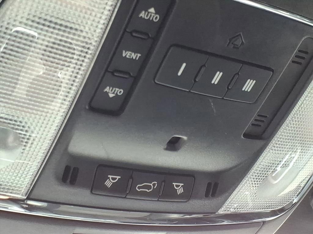 Used 2022 Jeep Grand Cherokee Laredo X image 23