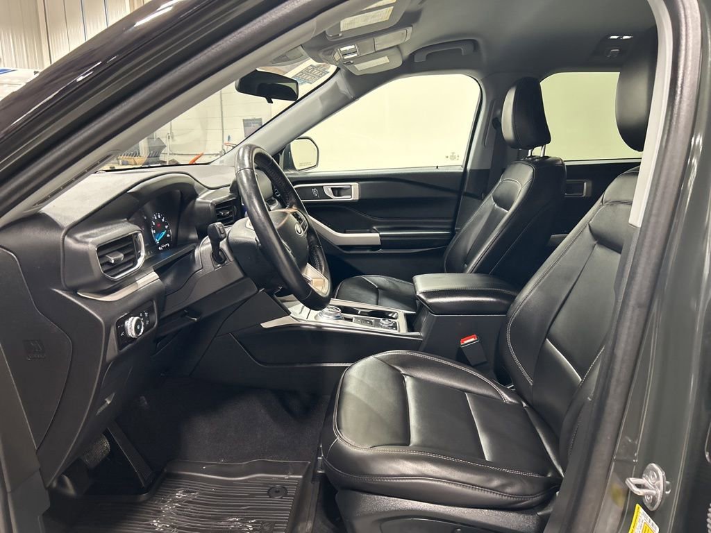 Certified 2023 Ford Explorer XLT w/ Equipment Group 202A image 12