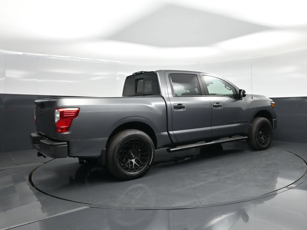 Used 2019 Nissan Titan SV w/ SV Convenience Package RWD image 25