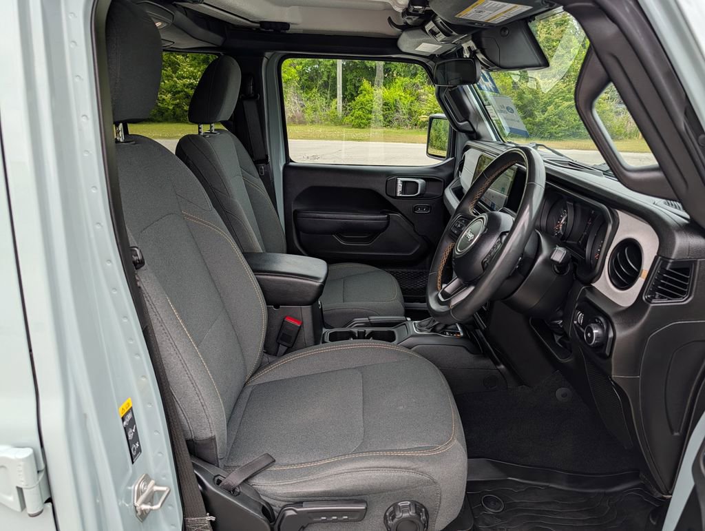 Used 2024 Jeep Wrangler Unlimited Sport w/ Convenience Group AWD/4WD image 19