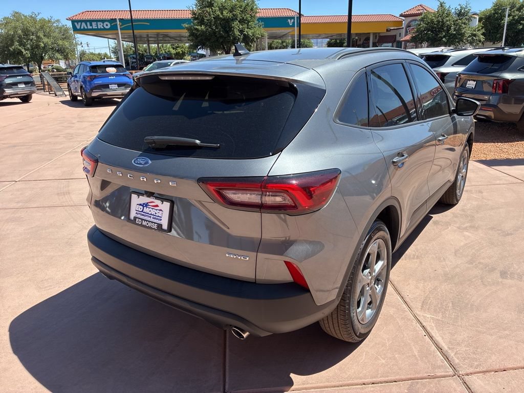 Certified 2025 Ford Escape ST-Line AWD/4WD image 9