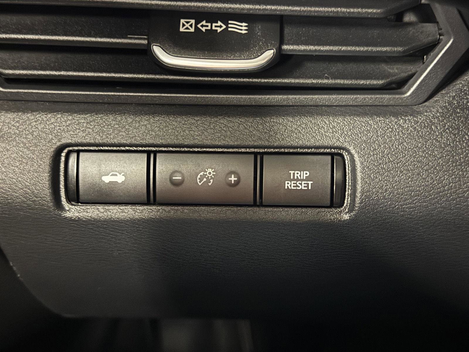 Used 2020 Nissan Altima 2.5 SR image 14