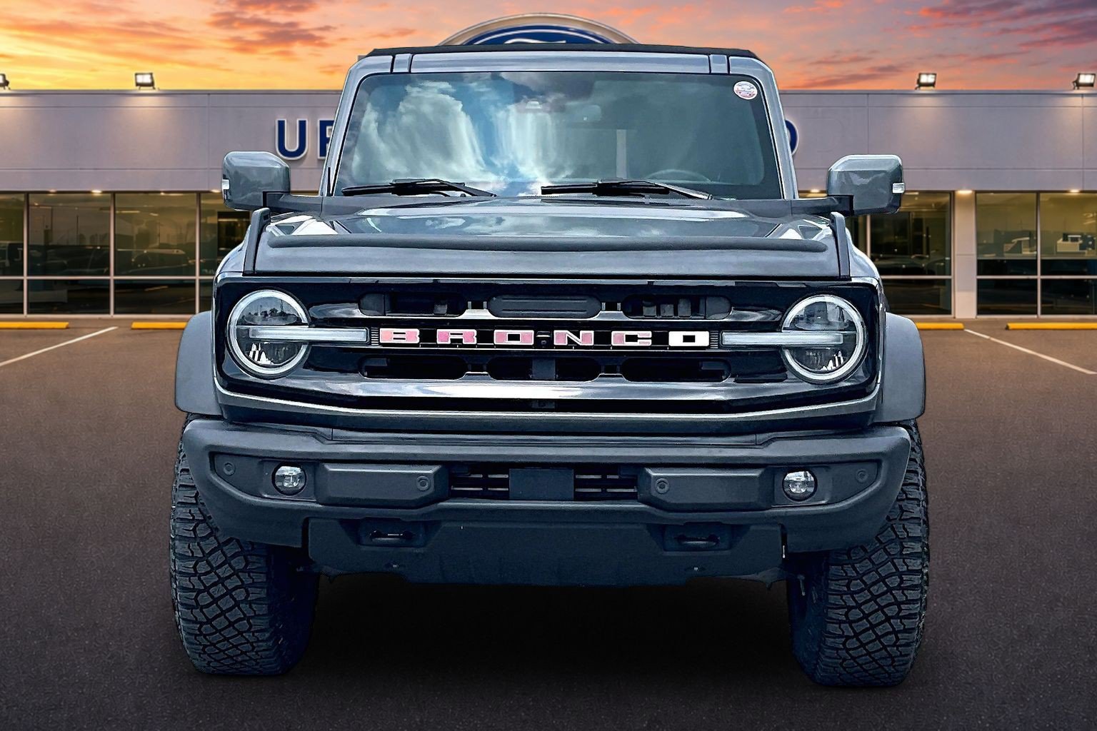 Certified 2023 Ford Bronco Outer Banks w/ Sasquatch Package AWD/4WD image 3