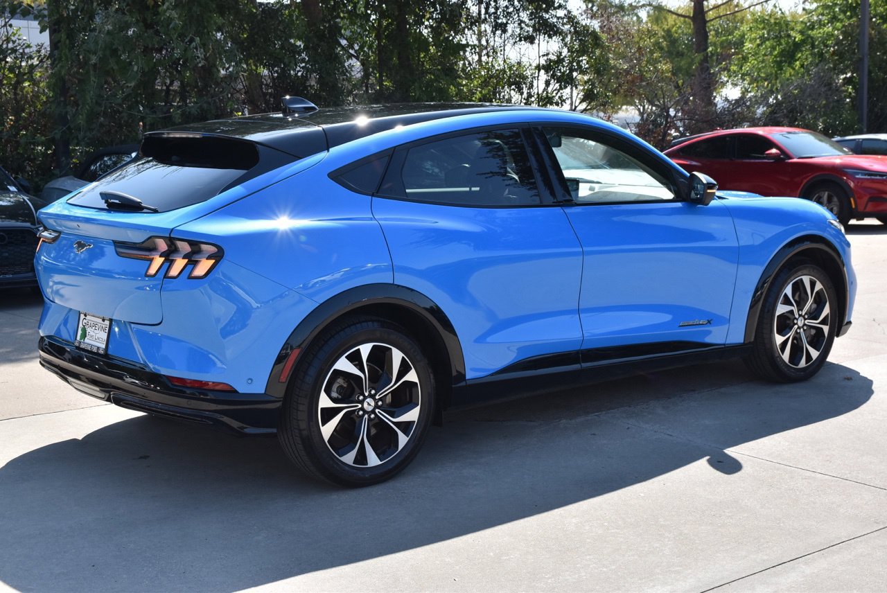 Certified 2022 Ford Mustang Mach-E Premium AWD/4WD image 7