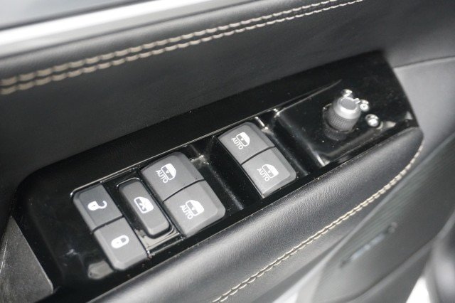 Used 2024 Jeep Wagoneer 4WD image 17