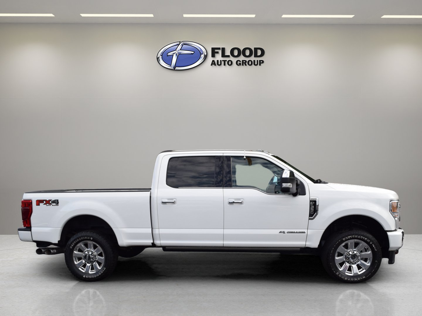 Certified 2022 Ford F350 Platinum w/ FX4 Off-Road Package AWD/4WD image 3
