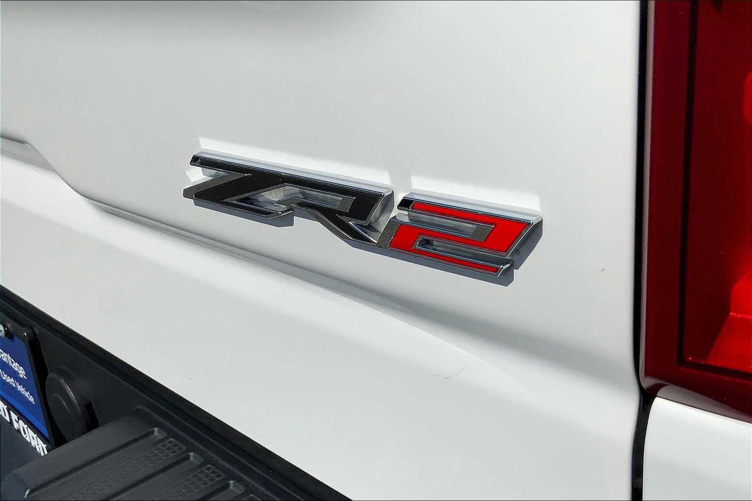 Used 2024 Chevrolet Silverado 1500 ZR2 w/ Technology Package image 11