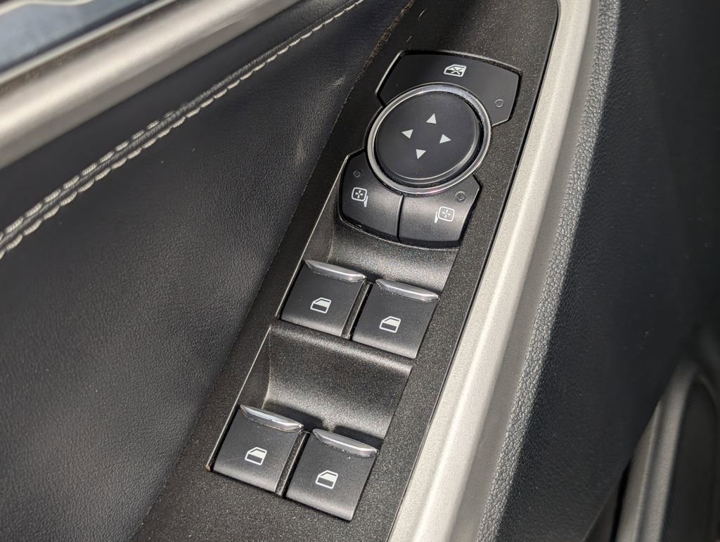 Certified 2022 Ford Explorer XLT image 24