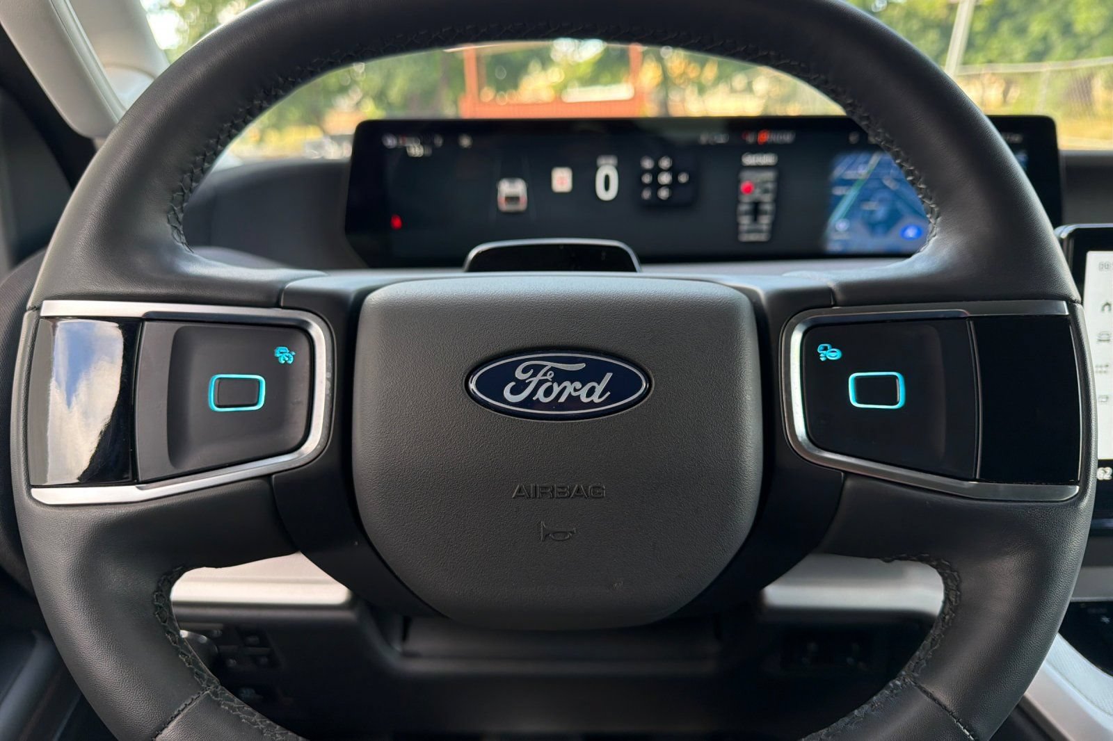 Certified 2025 Ford Expedition Active AWD/4WD image 28